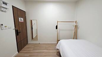 Sup Hometel Phuket