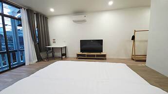 Sup Hometel Phuket