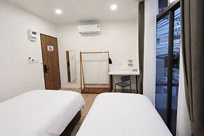 Sup Hometel Phuket
