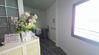 Sup Hometel Phuket