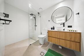 Skyline & Ocean View Retreat - GC 1303