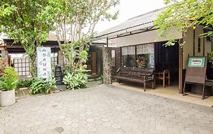 Dedaunan Guesthouse