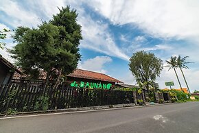 Dedaunan Guesthouse