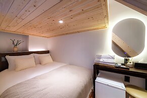 LAHA Boutique DDP Dongdaemun