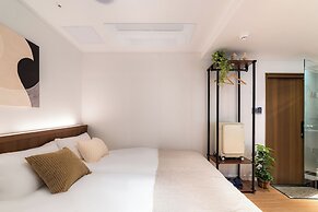 LAHA Boutique DDP Dongdaemun