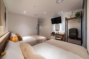LAHA Boutique DDP Dongdaemun