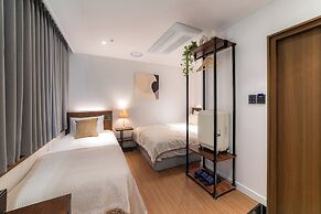 LAHA Boutique DDP Dongdaemun