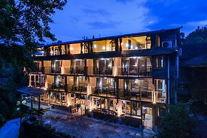 Longji Aplo Leisure B&B