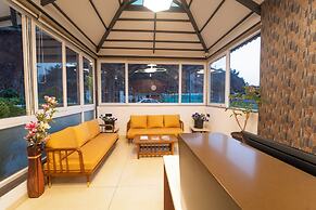 Ritz Valley Resort
