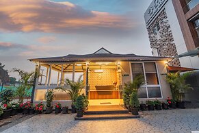 Ritz Valley Resort