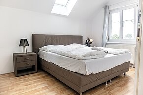Cozy Room With Shared Garden Access