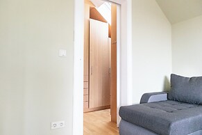 Cozy Room With Shared Garden Access