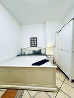 Cozy Room With Shared Garden Access