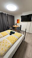 Cozy Room With Shared Garden Access