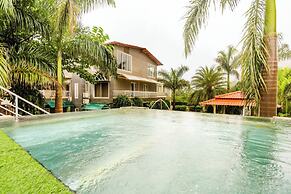 Alaya Stays Moonstone meadows With Pool