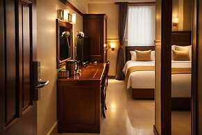 Seven Days Hotel