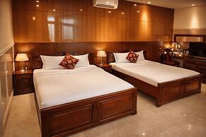 Seven Days Hotel
