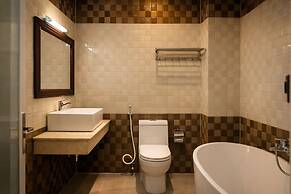 Seven Days Hotel
