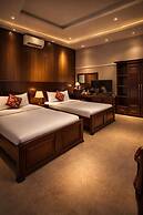 Seven Days Hotel
