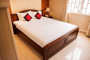 Seven Days Hotel