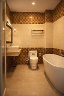 Seven Days Hotel