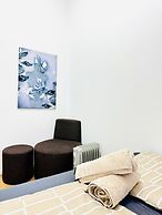 Stylish 9BR Apartment for 18 Guests