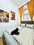 Simple Private Room Steps from Augarten