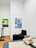 Simple Private Room Steps from Augarten
