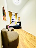 Simple Private Room Steps from Augarten