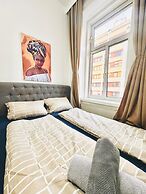 Simple Private Room Steps from Augarten