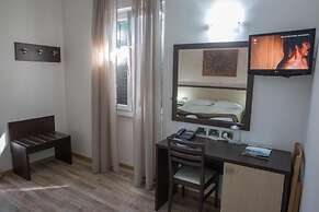 HOTEL LAURO