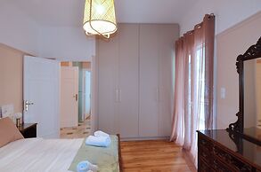 A modern and neoclassical apartment