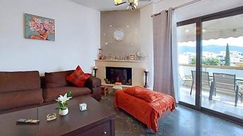 Cholargos a Spacious 2BR apartment
