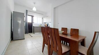 Cholargos a Spacious 2BR apartment