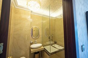 Regis by Ritz Imago Mall Loft B