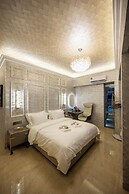 Regis by Ritz Imago Mall Loft B