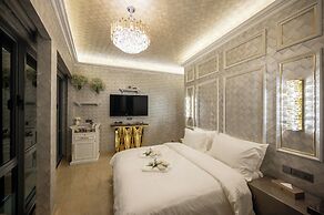 Regis by Ritz Imago Mall Loft B