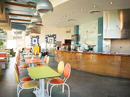 Sunset Beach Resort For Entertainment