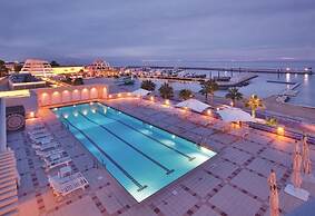Sunset Beach Resort For Entertainment