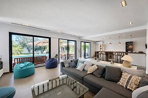 Villa Solreya Contemporary Oasis With Pool