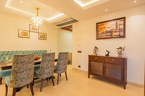 ELIVAAS privé Royce Cottage 4BHK Villa
