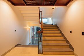 ELIVAAS privé Royce Cottage 4BHK Villa