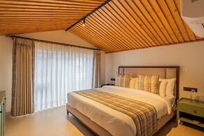 ELIVAAS privé Royce Cottage 4BHK Villa