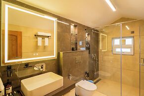 ELIVAAS privé Royce Cottage 4BHK Villa