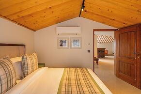 ELIVAAS privé Royce Cottage 4BHK Villa