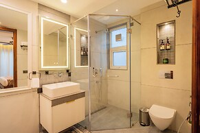 ELIVAAS privé Royce Cottage 4BHK Villa