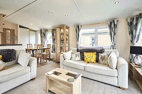 Host Stay Wentbridge Lodge