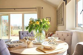 Host Stay Mole Cottage