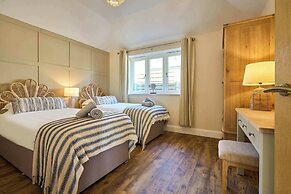 Host Stay Mole Cottage