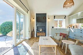 Host Stay Toad Cottage